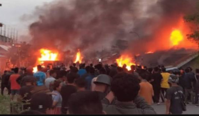 manipur-violence-600-mob-attacks-houses-imphal-clash