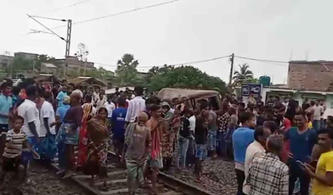 murshidabad-train-school-poolcar-railgate-accident-investigation