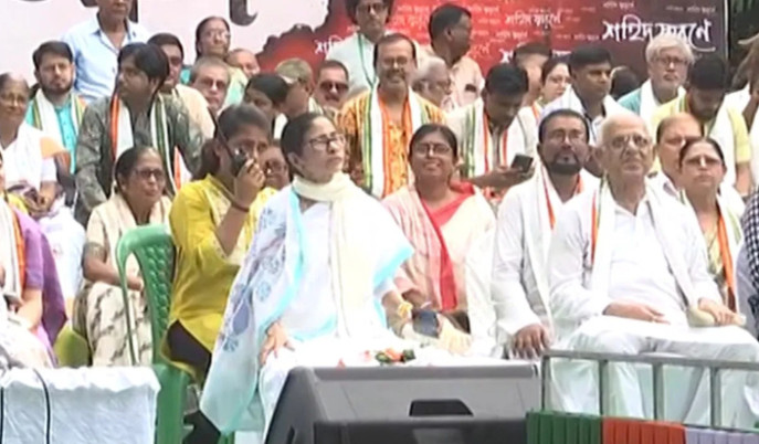 tmc-21-july-division-mamata-abhishek-ritabrata-camp