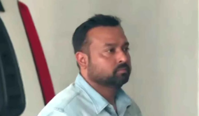 sumit-ray-cid-questioning-abhishek-banerjee-house