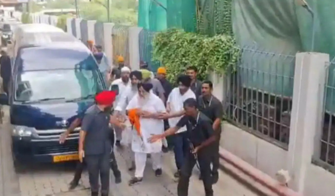 sukhbir-singh-badal-attack-nanded-gurudwara-knife-assault