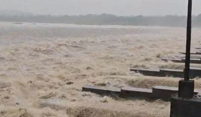 south-bengal-rain-dvc-water-release-maithon-panchet-dam-landslide-pandabeswar