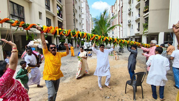 Evoking tradition in Natural City: A novel Durga Puja initiative officiated by a female priest.