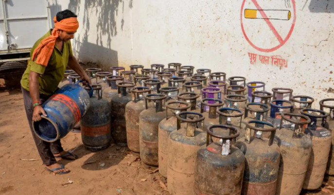 commercial-lpg-cylinder-price-hike-october-2026-kolkata