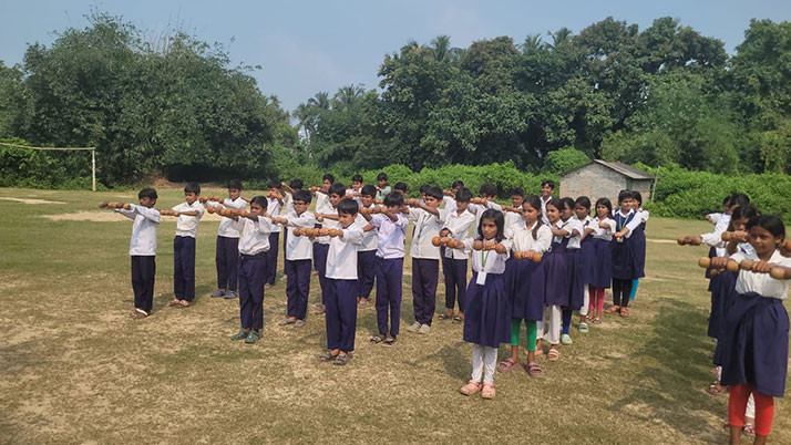 Lessons on fitness and environmental awareness at Dinanath Das School during Wildlife Week.
