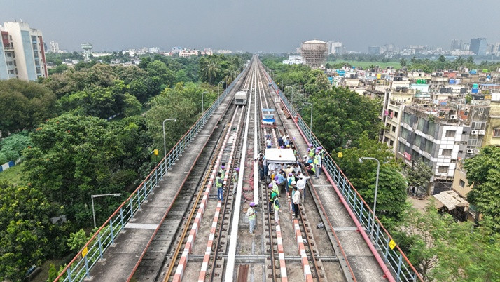 first trial run conducted on beleghata–it centre section kolkata Metro