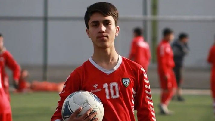 A footballer of Afghanistan national team died after falling from a plane