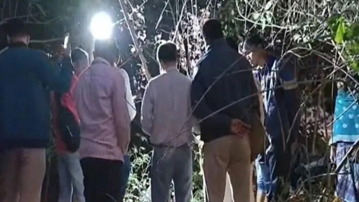 Aramnagh child body recover from grave