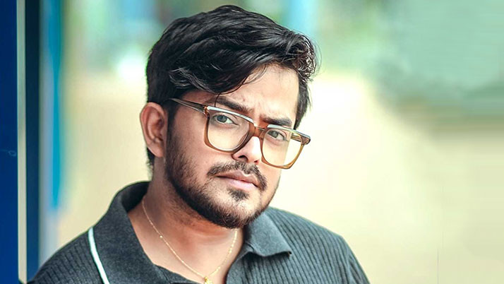 oli-pub-beef-controversy-apology-sayak-chakraborty-bengali-news