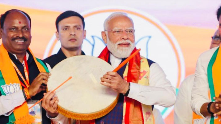 gelatin-sticks-found-on-prime-minister-narendra-modi-convoy-route-in-bengaluru-police-investigation